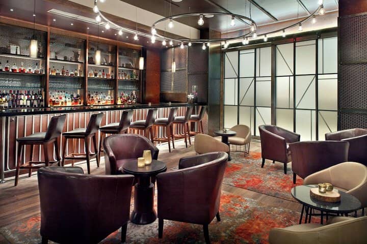 Lounge 112 of 151
