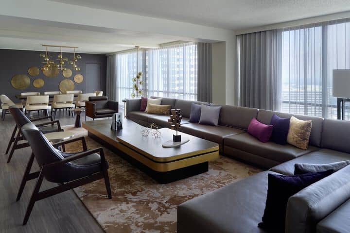 Room 54 of 151