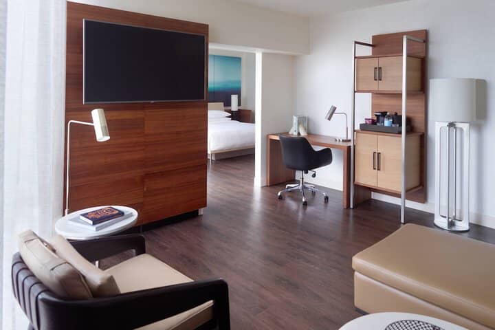 Room 47 of 151