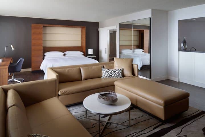 Room 40 of 151